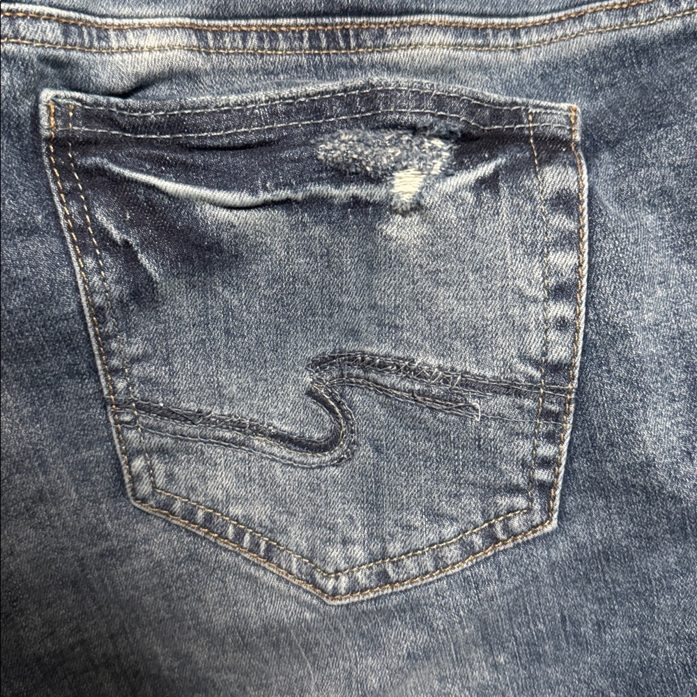 Silver Jeans Distressed Blue Jean Shorts - Picture 6 of 7